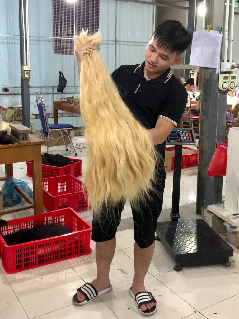 Why-is-Raw-Vietnamese-Hair-Assessed-as-The-Best-Material-for-Hair-Extensions