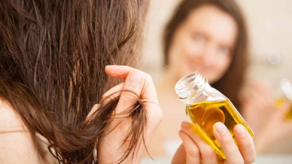 Hair-Serum-vs.-Hair-Oil-Which-One-Is-Better-For-Your-Hair?